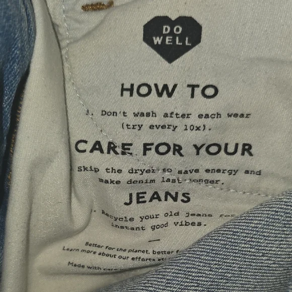 Madewell Cropped Jeans in Classic Blue - Picture 5 of 5